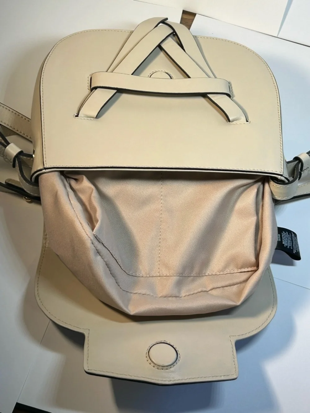BCBG Maxazaria Vera Pelle Cream Crossbody Saddlebag Made in Italy